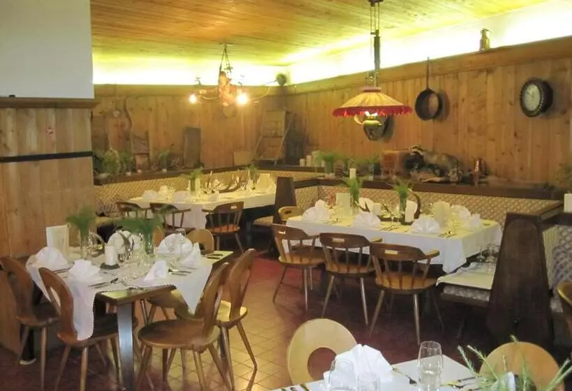 Retkeilymaja Das Naturhotel Die Eng