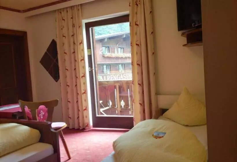 Retkeilymaja Das Naturhotel Die Eng