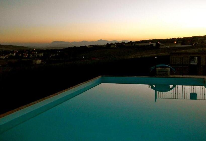 민박 Il Gallo Del Vicino