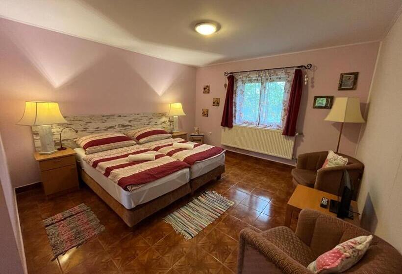 膳宿费 Erdei Vendégház