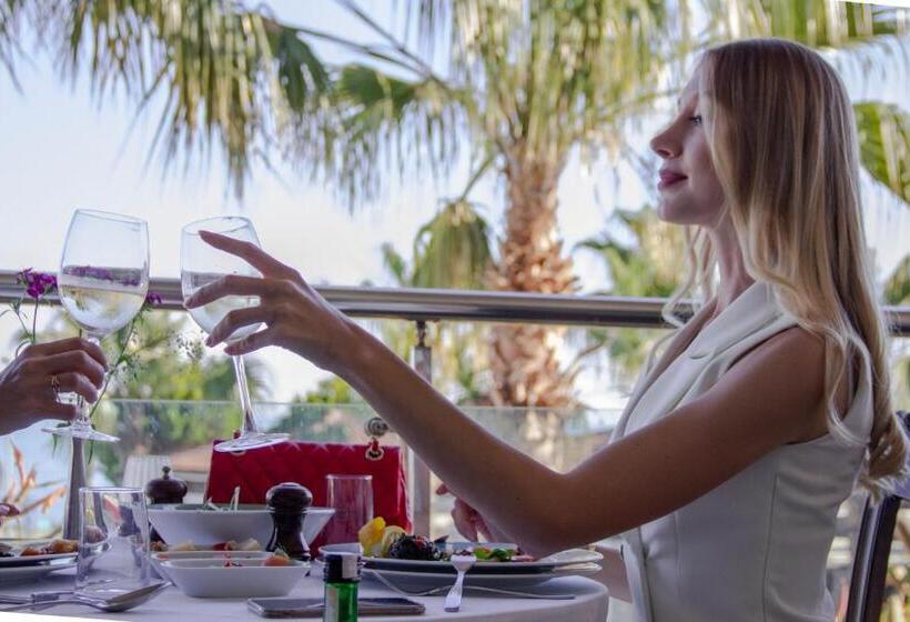 Alba Royal Hotel   Ultra All Inclusive  Adults Only