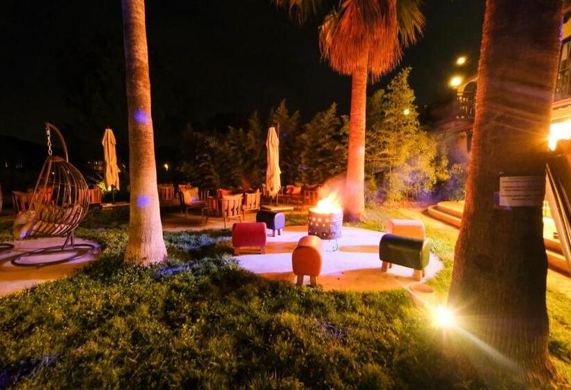 בית מלון כפרי Berke Ranch & Nature