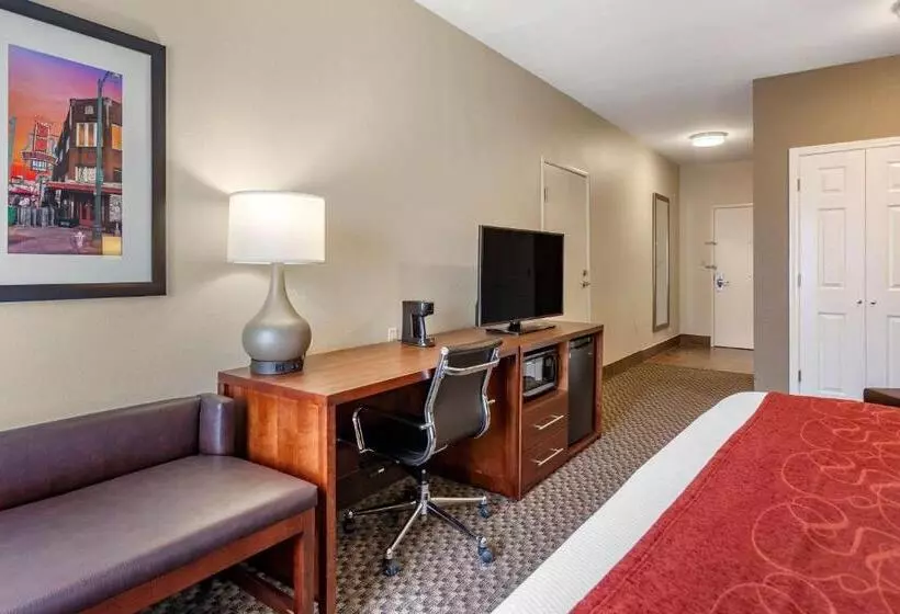 فندق Comfort Suites