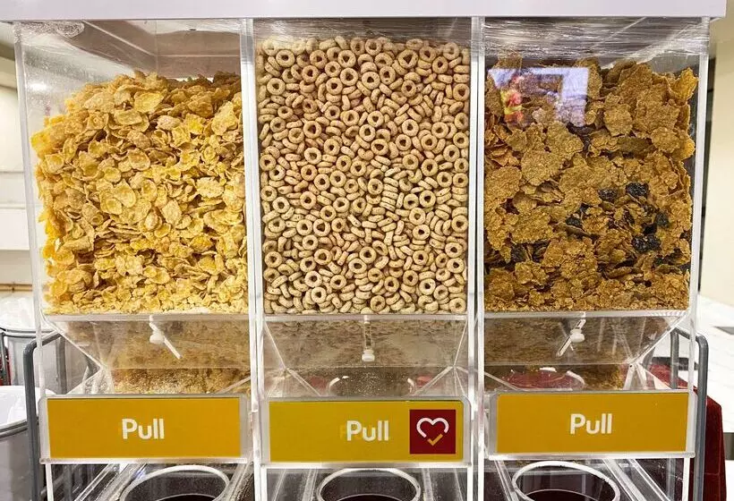 Hotel Comfort Suites Kings Bay Naval Base Area