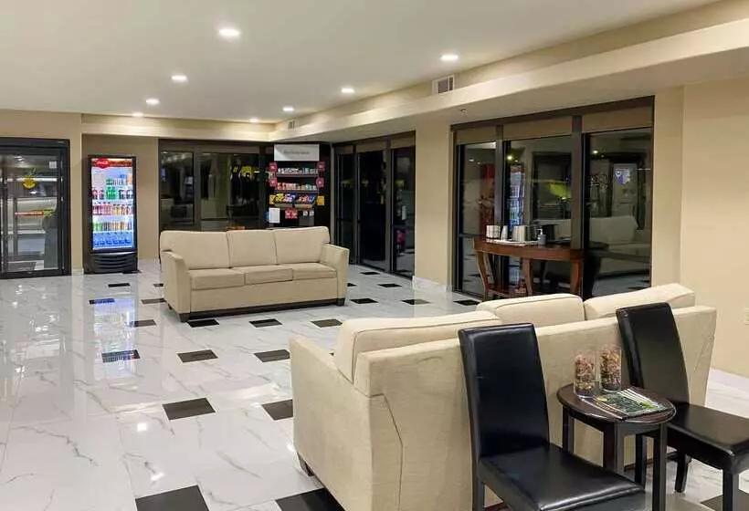 Hotel Comfort Suites Kings Bay Naval Base Area