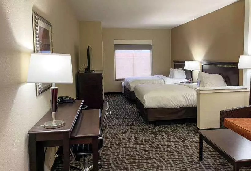 Hotel Comfort Suites Kings Bay Naval Base Area