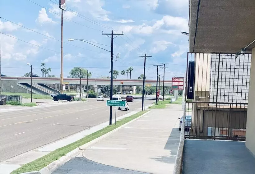 هتل Executive Inn Kingsville