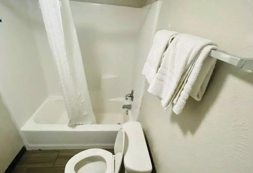 هتل Executive Inn Kingsville