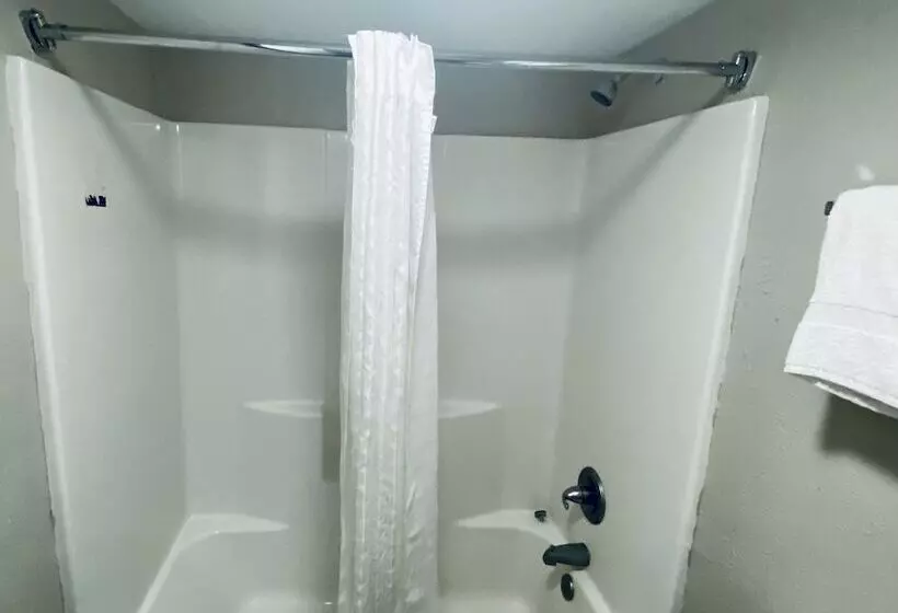 هتل Executive Inn Kingsville