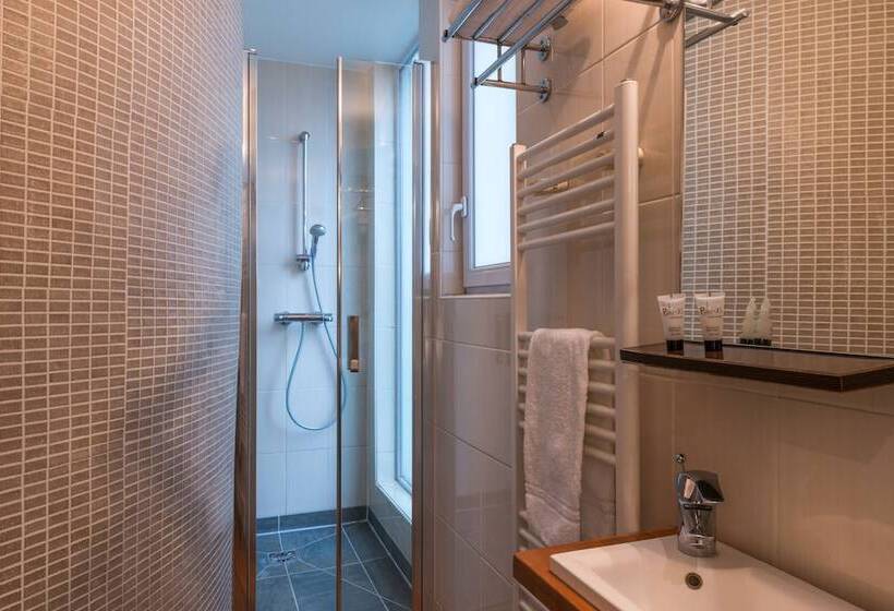 ホテル Hôtel Tilde