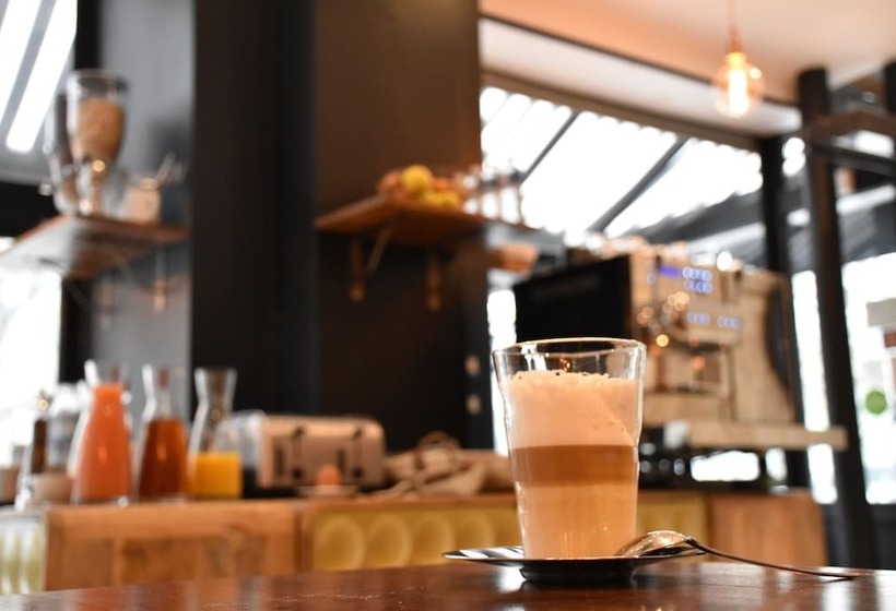 ホテル Hôtel Tilde