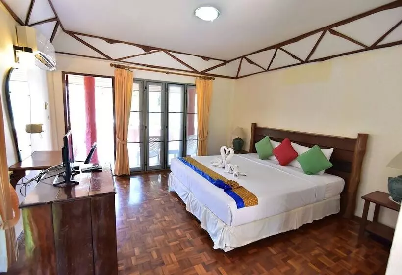 ホテル Koh Ngai Resort