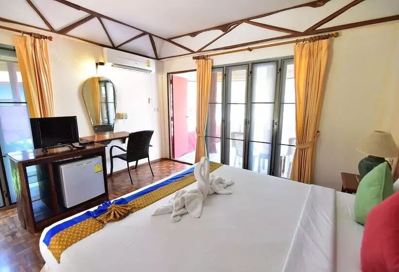 ホテル Koh Ngai Resort