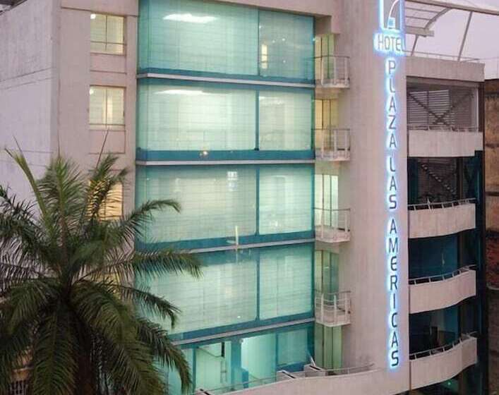 בית מלון כפרי Plaza Las Americas Cali