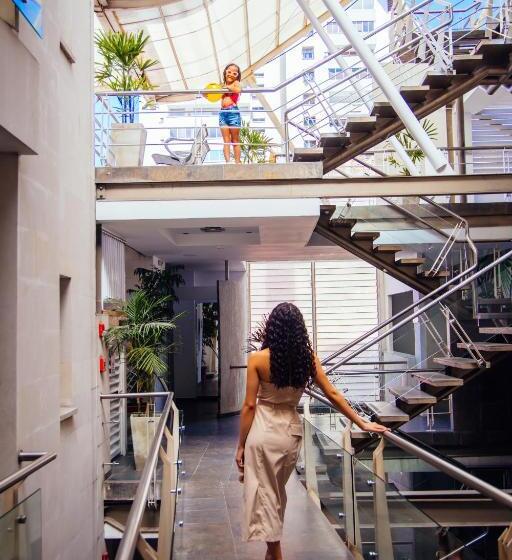 בית מלון כפרי Plaza Las Americas Cali