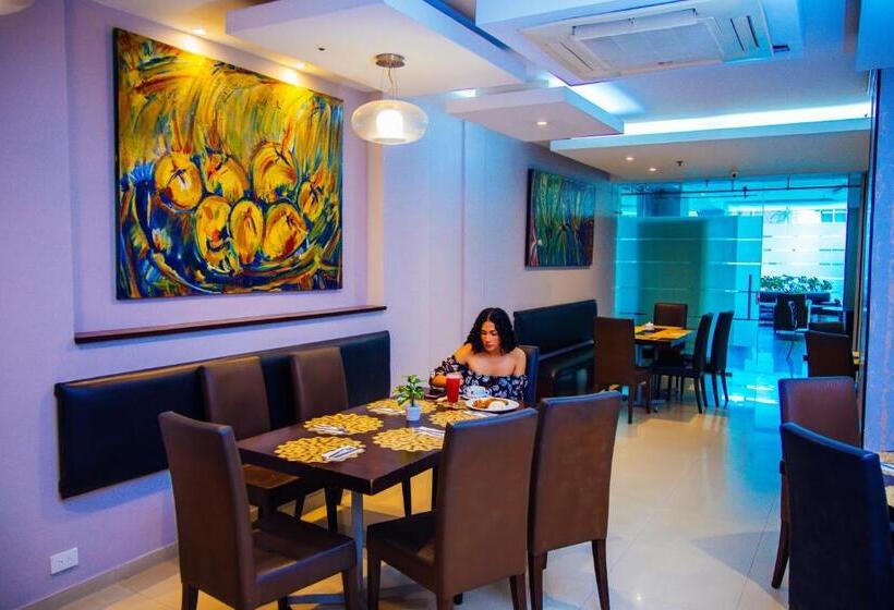 בית מלון כפרי Plaza Las Americas Cali