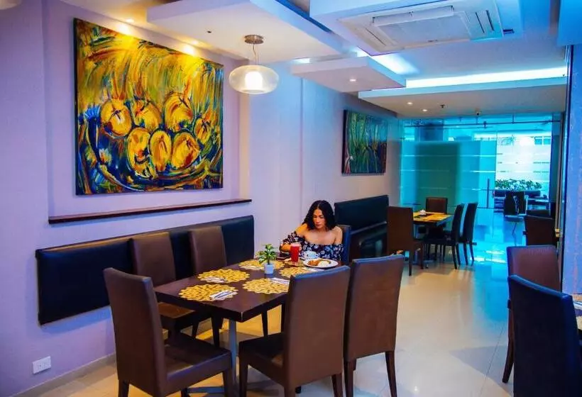 فندق Plaza Las Americas Cali