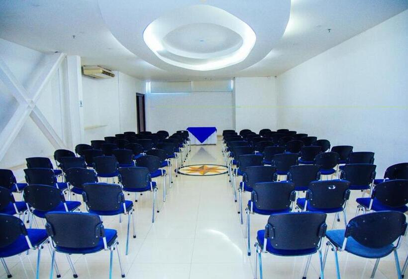 בית מלון כפרי Plaza Las Americas Cali