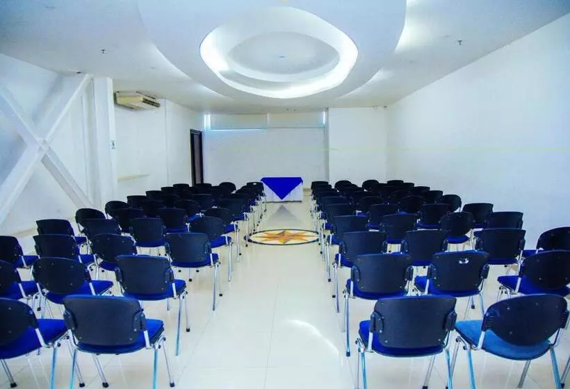 فندق Plaza Las Americas Cali