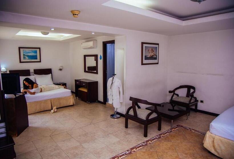 בית מלון כפרי Plaza Las Americas Cali