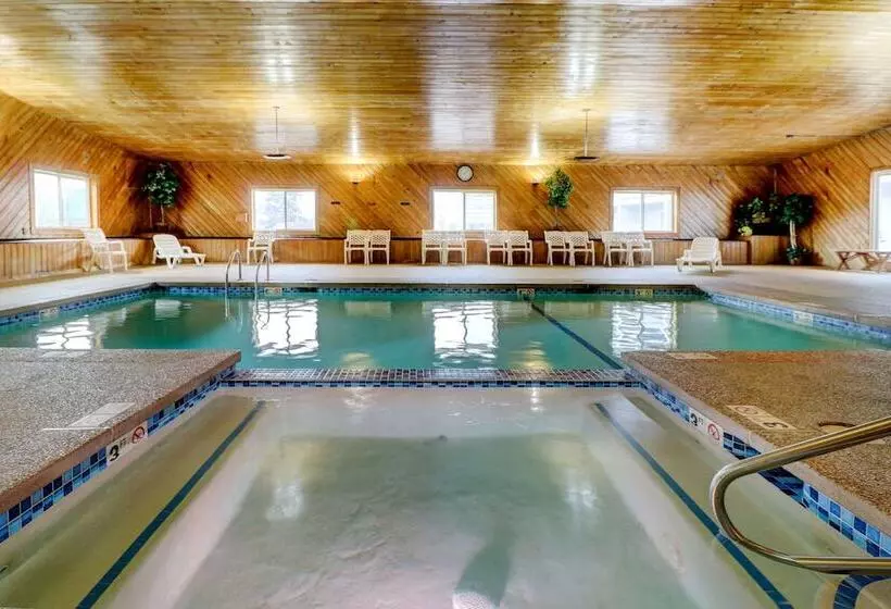 Отель Quality Inn & Suites