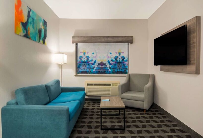 호텔 Quality Inn & Suites