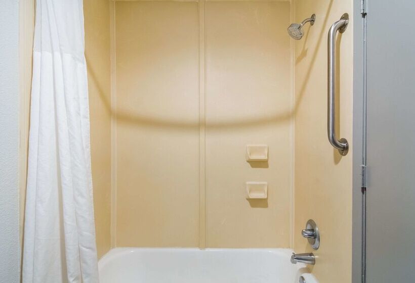 호텔 Quality Inn & Suites