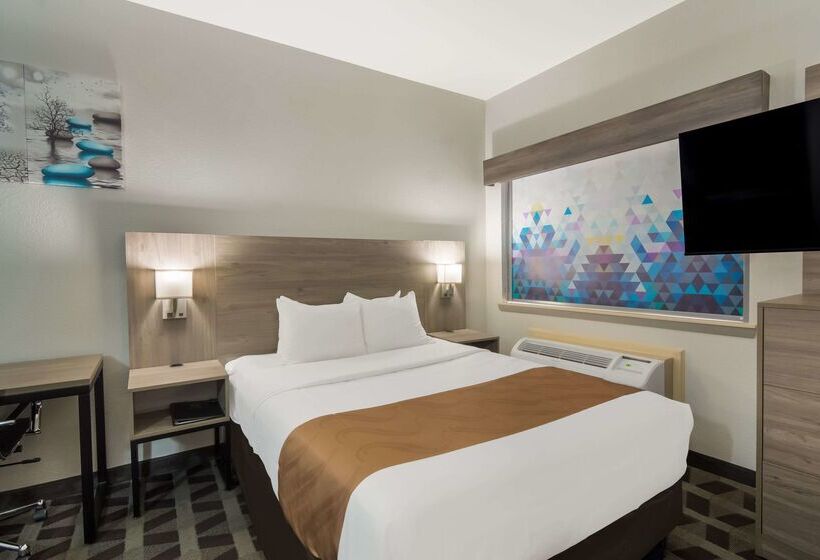 호텔 Quality Inn & Suites