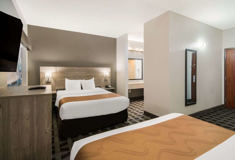 호텔 Quality Inn & Suites