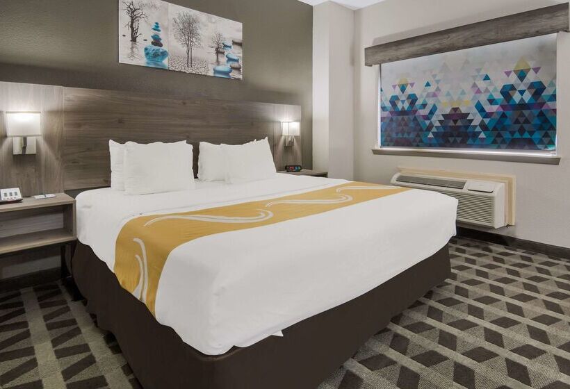 호텔 Quality Inn & Suites