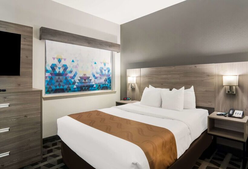 호텔 Quality Inn & Suites