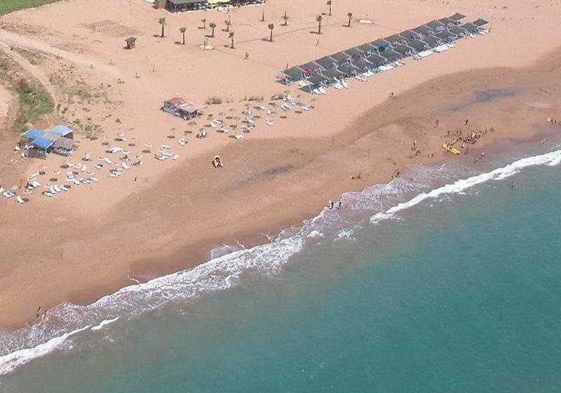 בית מלון כפרי Royal Atlantis Beach