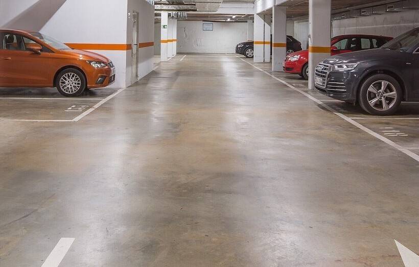 هتل Venture Sant Cugat