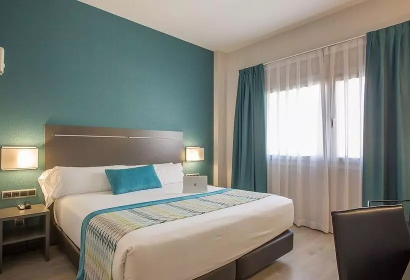 Отель Venture Sant Cugat