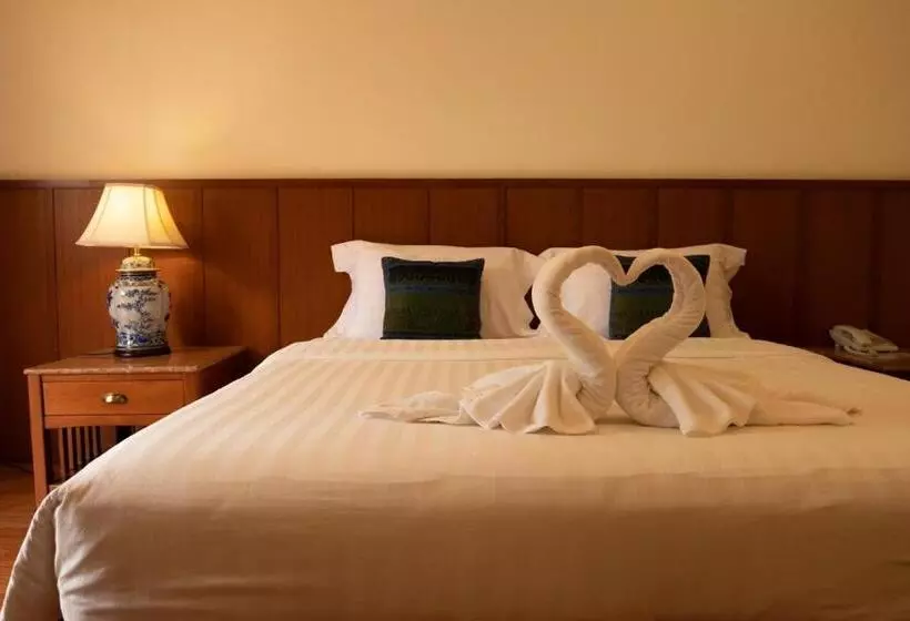 Sailom Resort Bangsaphan