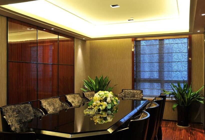 Wealthy All Suite Hotel Suzhou