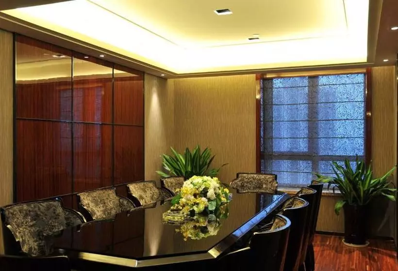 Wealthy All Suite Hotel Suzhou