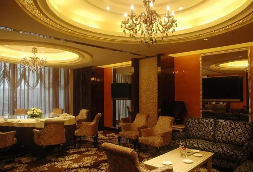 Wealthy All Suite Hotel Suzhou