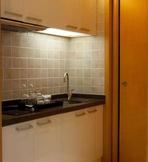 Wealthy All Suite Hotel Suzhou