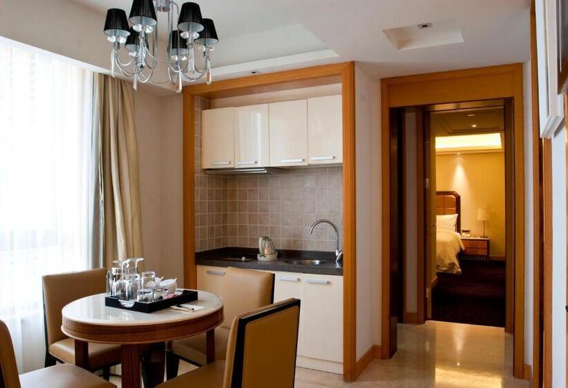 Wealthy All Suite Hotel Suzhou