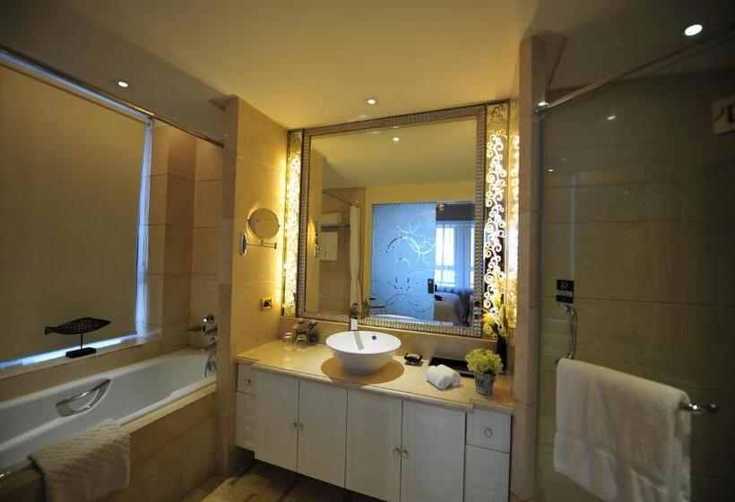 Wealthy All Suite Hotel Suzhou