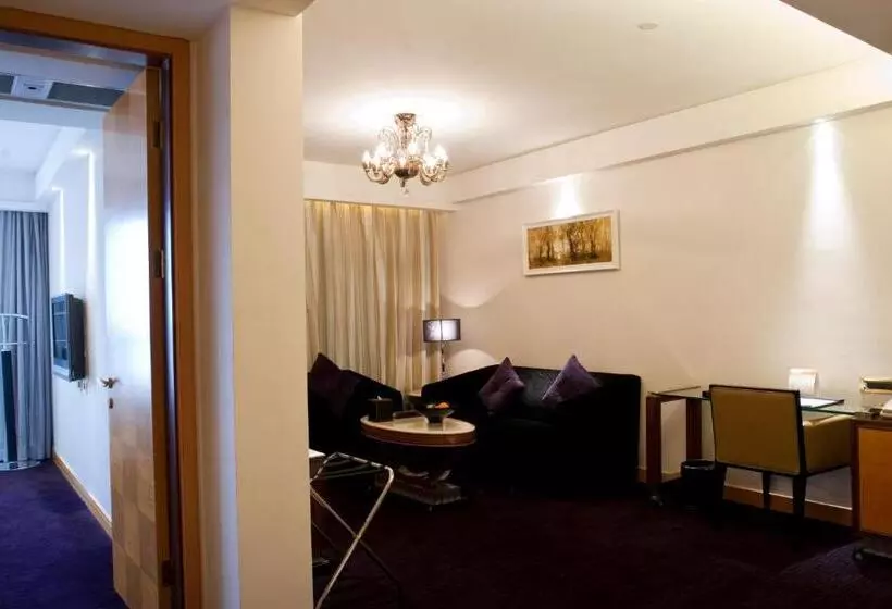 Wealthy All Suite Hotel Suzhou