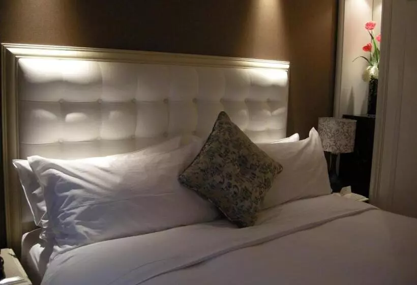 Wealthy All Suite Hotel Suzhou