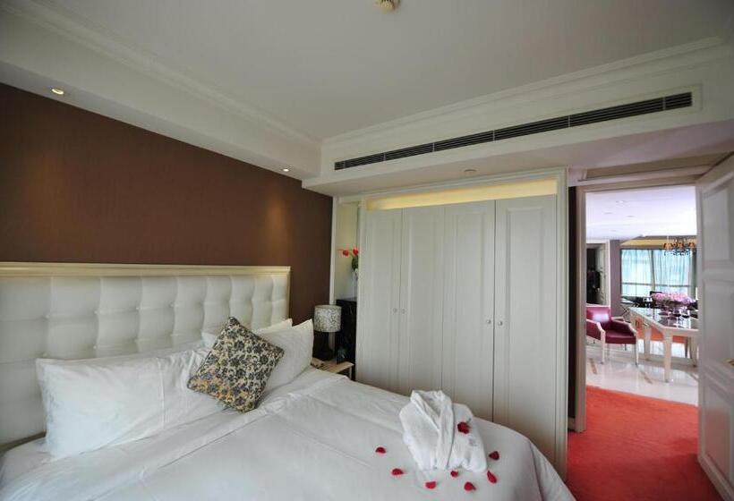 Wealthy All Suite Hotel Suzhou