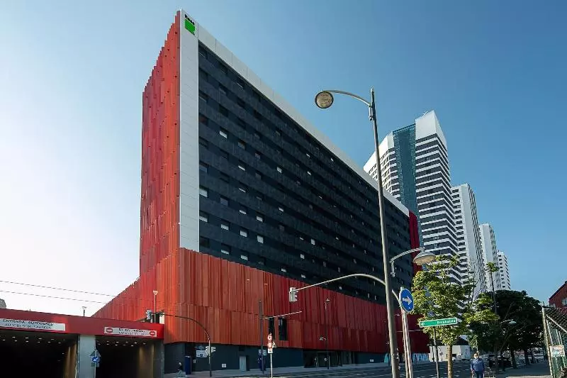 Retkeilymaja Residencia Universitaria Resa San Mamés