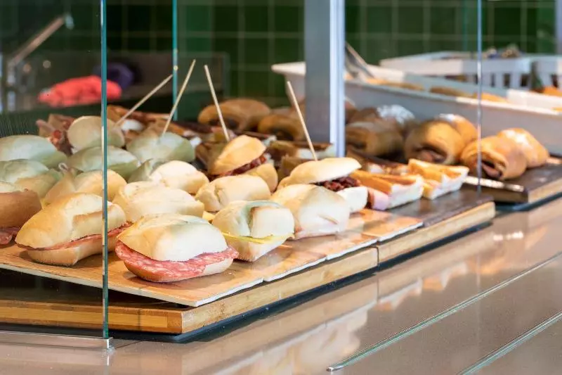 Retkeilymaja Residencia Universitaria Resa San Mamés