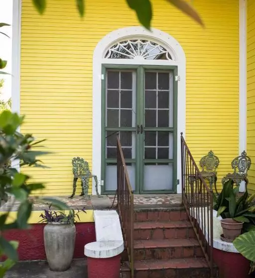 Auld Sweet Olive Bed And Breakfast