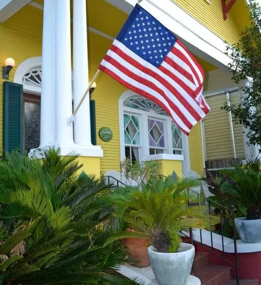 Auld Sweet Olive Bed And Breakfast