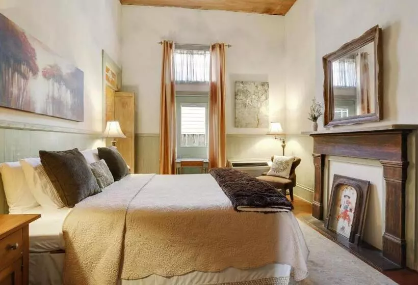 Auld Sweet Olive Bed And Breakfast