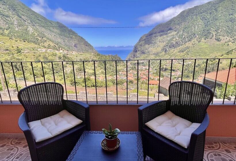 ベッドアンドブレックファースト Gardens Guest Househostel